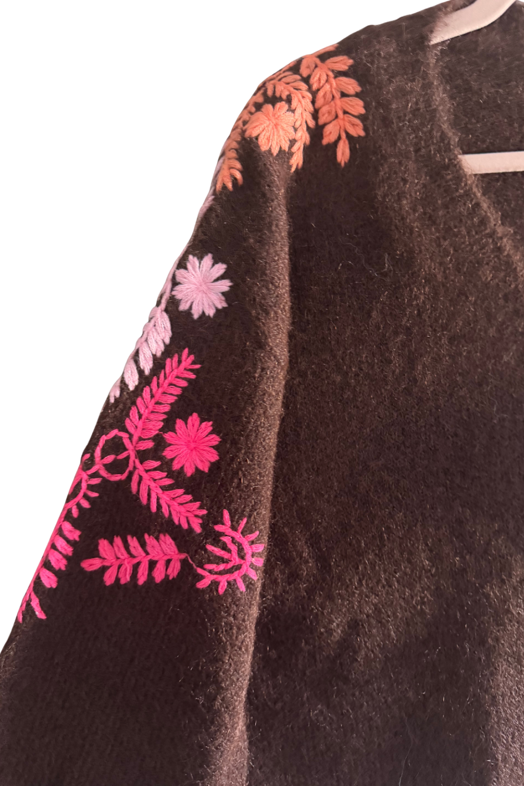Jersey Bordado Flor // Marrón